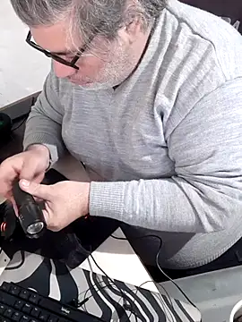 12Paradarte Adlı Modelin Canlı XXX Sohbeti