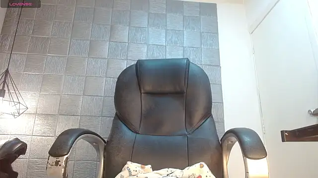XXX chat uživo modela MykeCastle