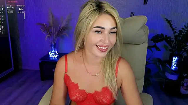 NikkiiStill XXX чат на живо