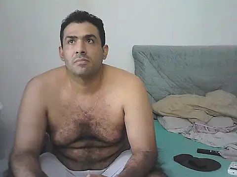 צ'אט XXX בשידור חי של alphalatinobearx