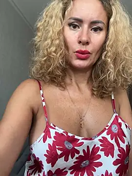 Tania201243 – Live XXX-chat