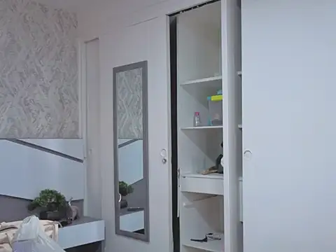XXX chat uživo modela Tisha-Cole