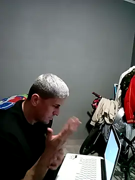 armanidj7 Webcam Show