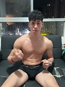 Luke_Muscle Pertunjukan Webcam