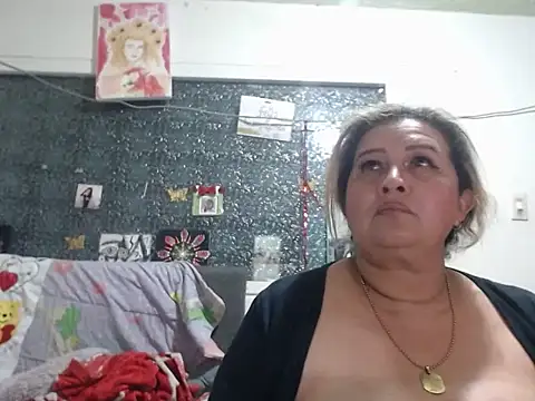 Chat XXX en directo de Perla1981--