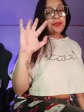 MiaStarts' Live XXX Chat
