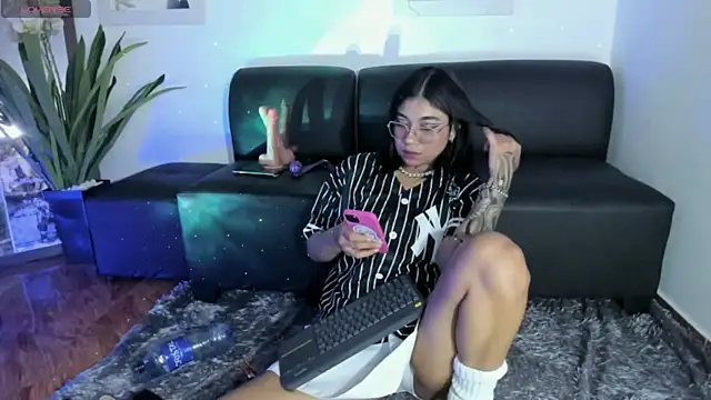 Chat +18 de Dimitra_hells ao vivo