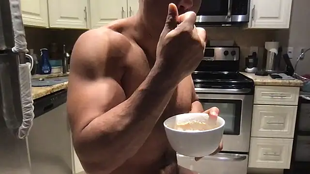 XXX chat uživo modela BigGuyMuscle