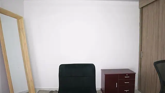 XXX chat uživo modela Steph_F