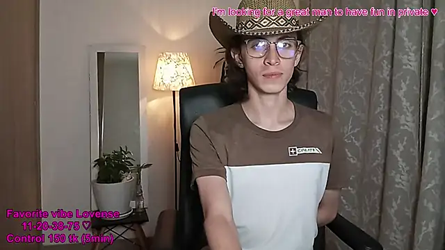 Nox_guy_next_door's Live XXX Chat