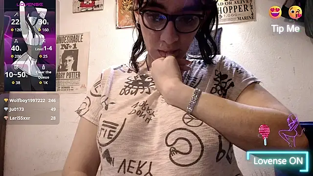 Ellaa_honey 现场XXX聊天