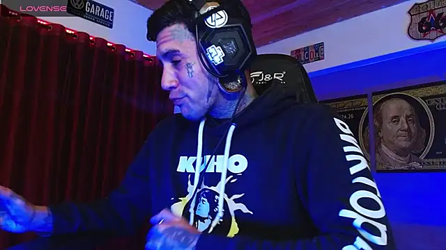 Czat XXX na żywo – jhonny__ackerman