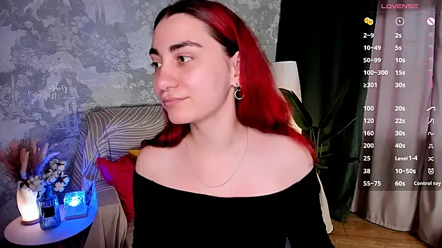 Chatroom XXX en direct de hannacheekss_