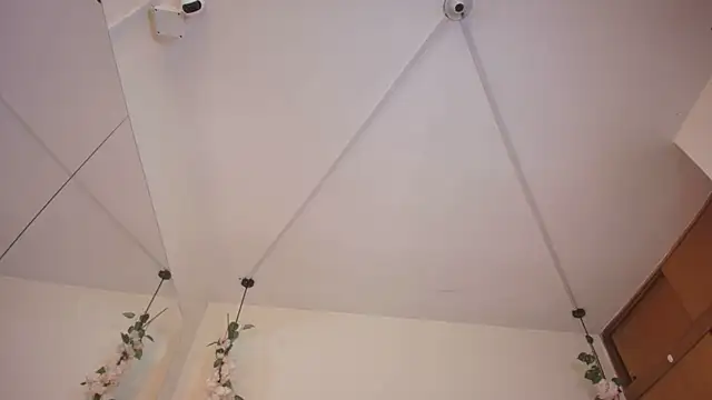 Shadya_ élő XXX-chatje