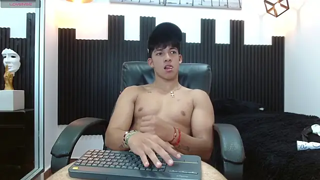 ren_stormn Live XXX chat