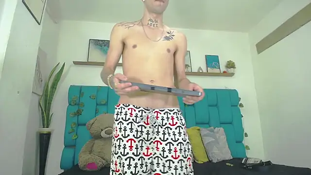 Živý XXX chat MaxHornyLatin