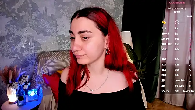 Chat XXX en directo de hannacheekss_