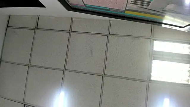 XXX chat uživo modela Salmaportman69