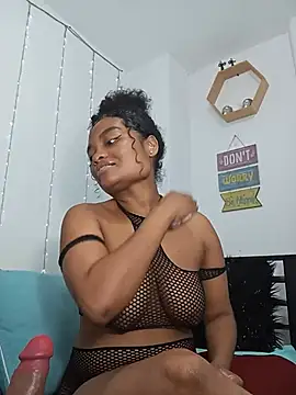 Chat +18 de gianna_smith ao vivo