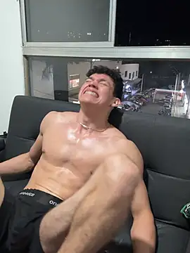 Luke_Muscle Chat XXX live