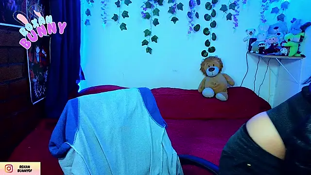 Chatroom XXX en direct de Roxanbunny1