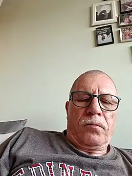 NextAct92's Live XXX Chat