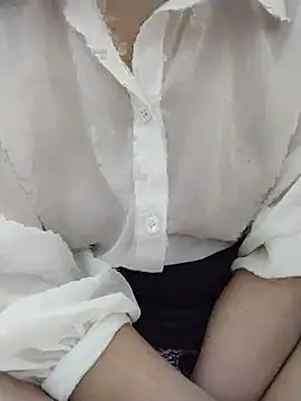 Lily-26's Live XXX Chat