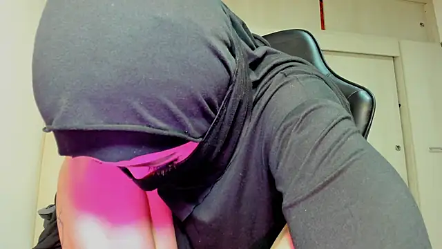 Azahara_ahmad XXX чат на живо