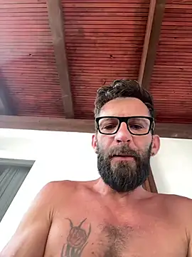 צ'אט XXX בשידור חי של Michel_huge
