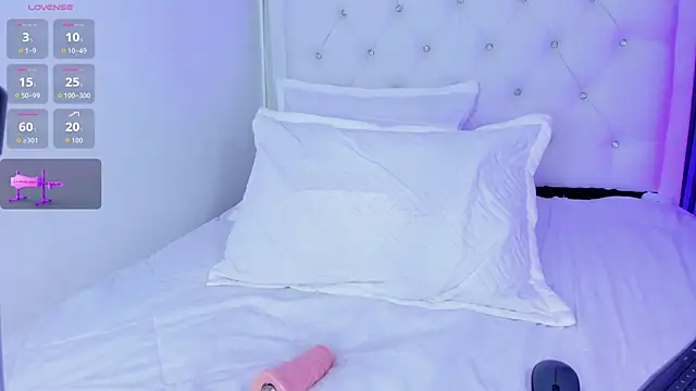 Chat +18 de kitty_bluuee ao vivo