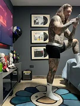 ThomasHells Chat XXX live