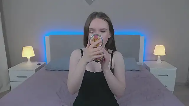 MarliinNova élő XXX-chatje