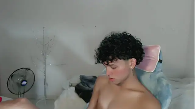 FUNNY_DICK_ élő XXX-chatje
