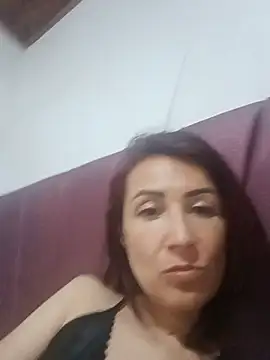 Živý XXX chat saray_hotty
