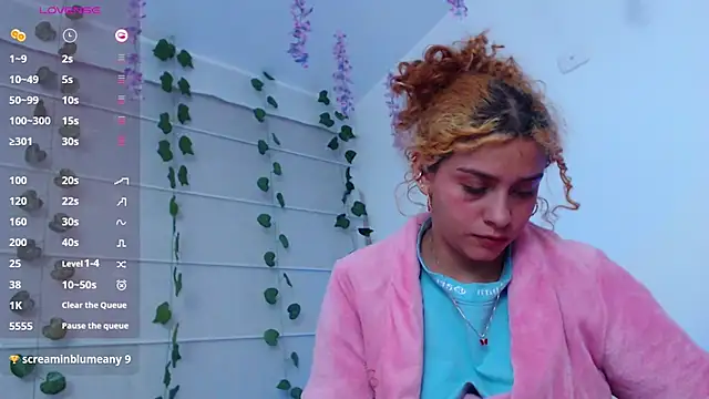Sarabubbie Chat XXX in diretta