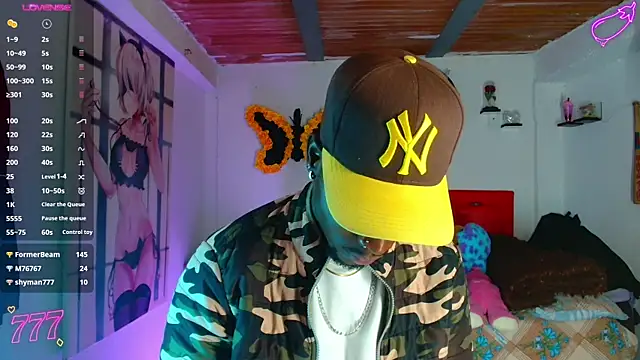 Aroonsexyboy's Live XXX Chat