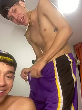 Онлайн чат XXX yoskingg