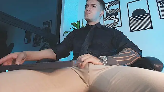 Show modela ALPHA_DOMINUS_ na web-kameri