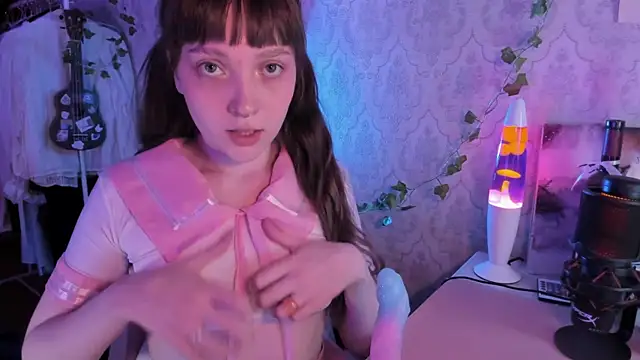 RileyNymph live XXX chat