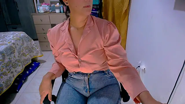BitterMomXxx Chat XXX in diretta