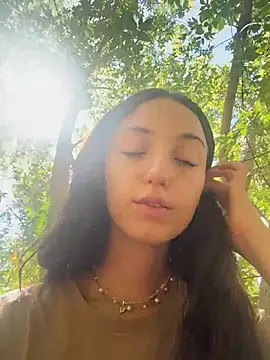 دردشة DollyTall الجنسية المباشرة