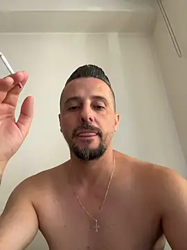 InsaneMattt Pertunjukan Webcam