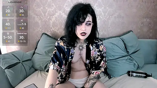 NoelleGothicShadow's Live XXX Chat