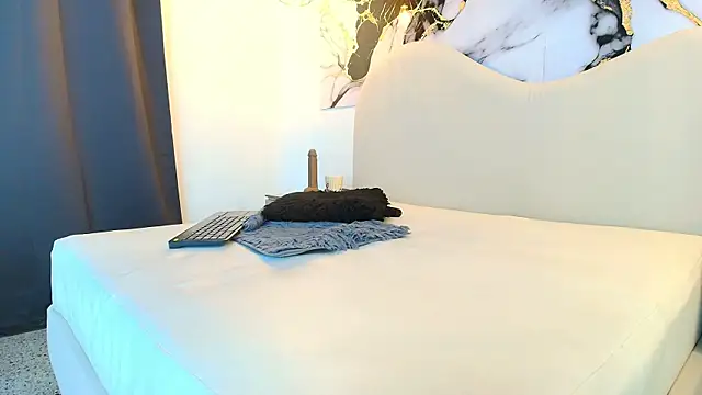MAISE_HILL1's Live XXX Chat
