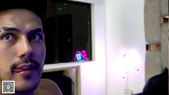 Živý XXX chat aaron_bolt