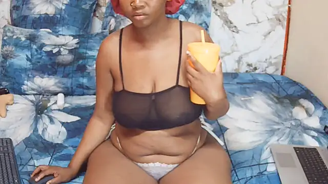 xxBoobieGal Adlı Modelin Canlı XXX Sohbeti