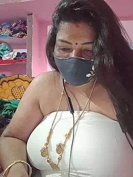 tamil_lathikaaa – Naživo XXX chat