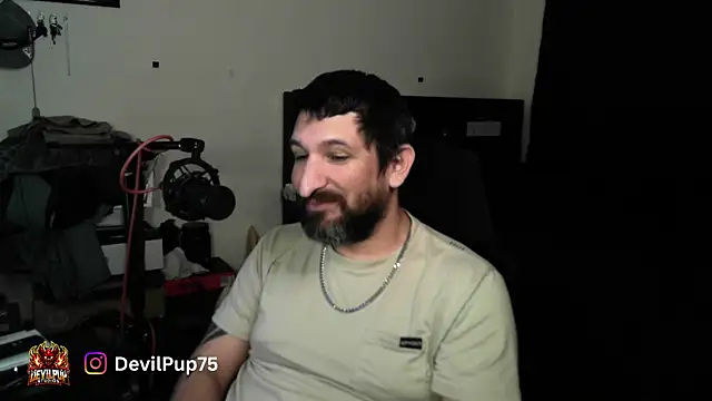 Chatroom XXX en direct de DevilPup75_