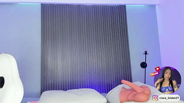 Chat +18 de ciara_blake ao vivo