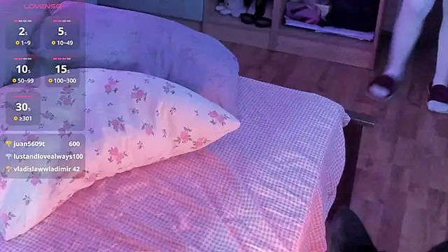 Chat XXX en directo de RileyNymph